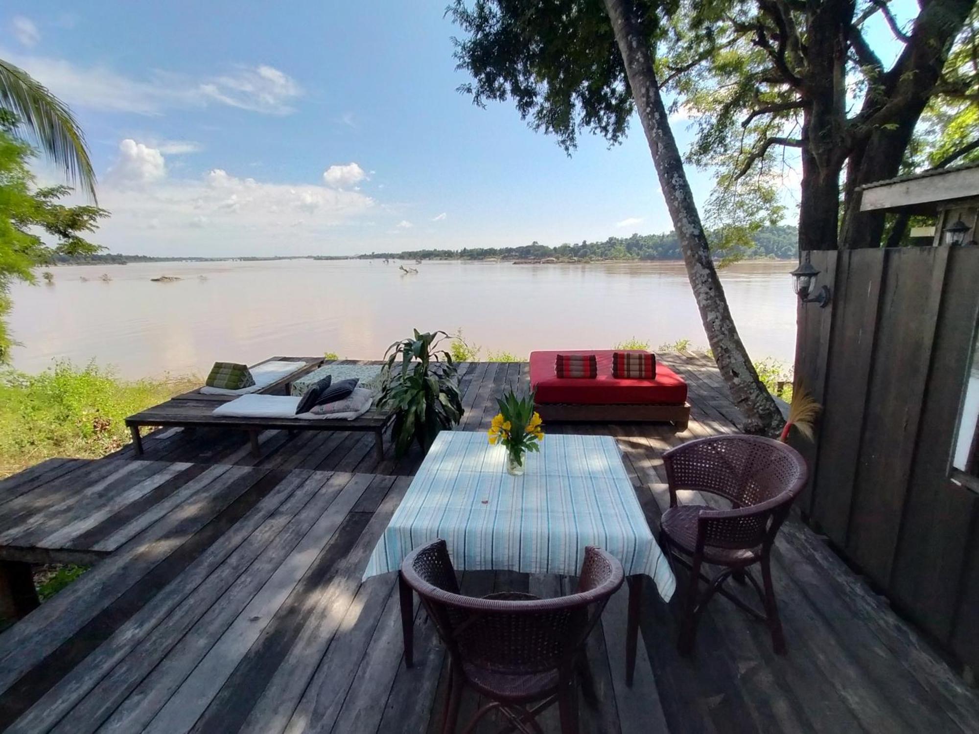 Pomelo Restaurant And Guesthouse - Fishermen & Tammarine Cottages Riverfront - Experience Nature, Culture And Adventure & Tailor-Made Tour Ban Khon Exterior foto